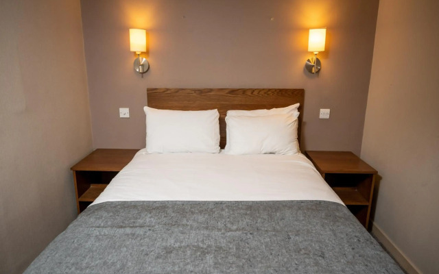 The Wellington Hotel by Greene King Inns