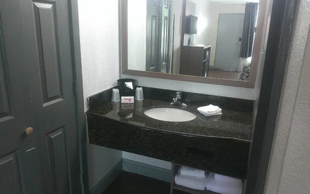 Red Roof Inn Richmond - Airport/ Sandston