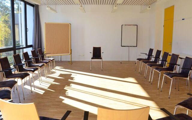 Bildungs- und Tagungshaus Haus Neuland