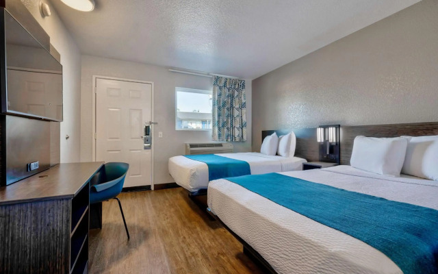 Motel 6 Anaheim, CA - Fullerton East