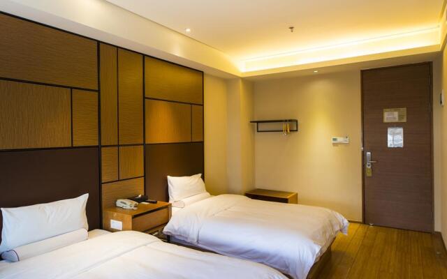 Ji Hotel (Daqing Tieren Square)