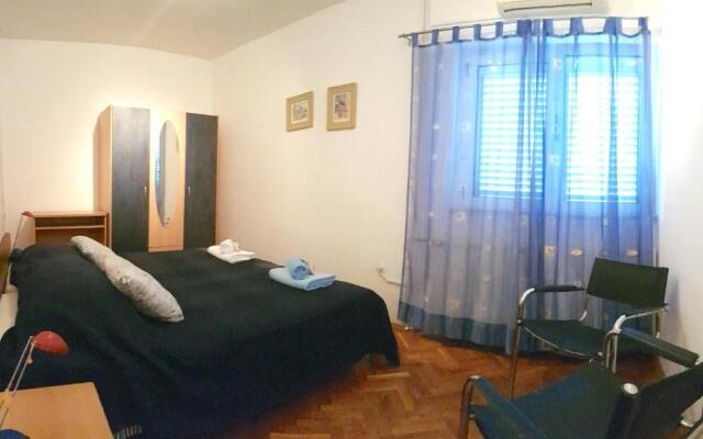 Villa Radoš - 4 Sterne, 4 Apartments für maximal 22 Gäste