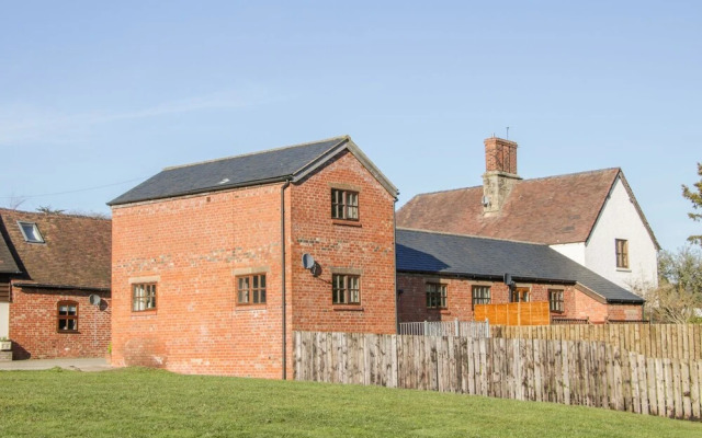 Old Hall Barn 2