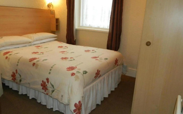 Dora Hotel