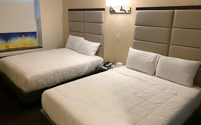 7 Days Hotel Bronx