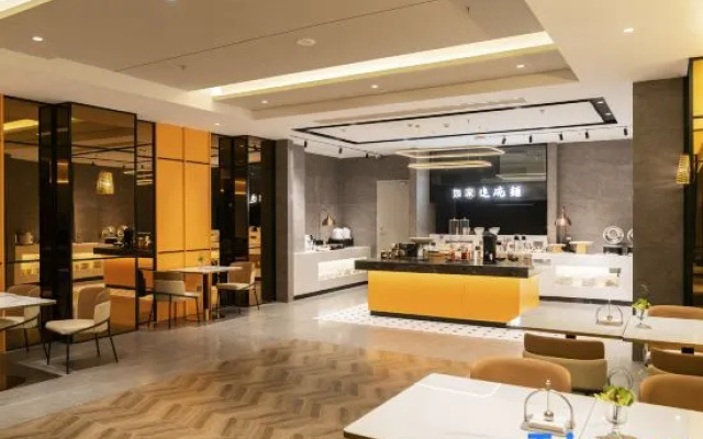 Homeinn Plus Hotel (Jiujiang Railway Station Station Front Square)