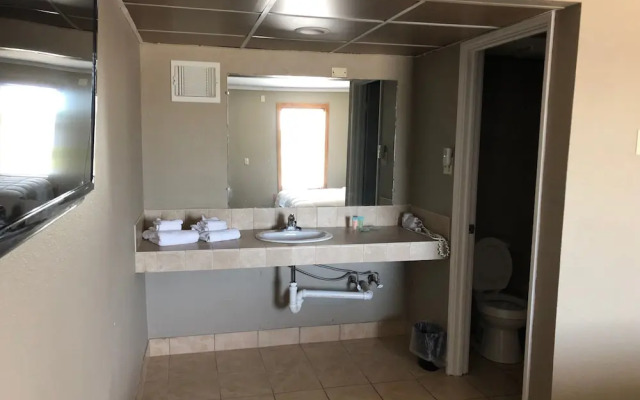 Whaler Inn and Suites