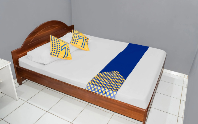 Hotel O Penginapan Widodo – Guest Rooms – Sumber Sari