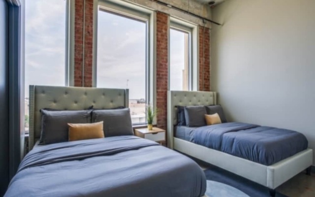 Downtown Luxury Lofts By RBA Living