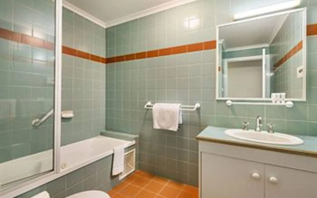 Quest Waterfront Apartment Hotel 