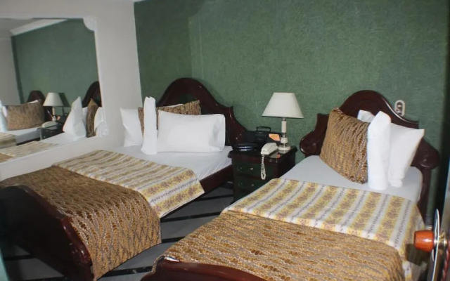 Lafont Park Hotel