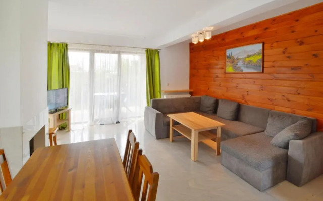 Holiday Home With Garden, Close to the Beach