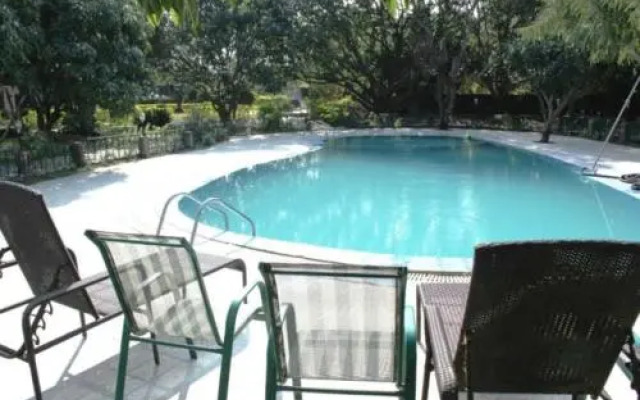 Corbett Roop Resort