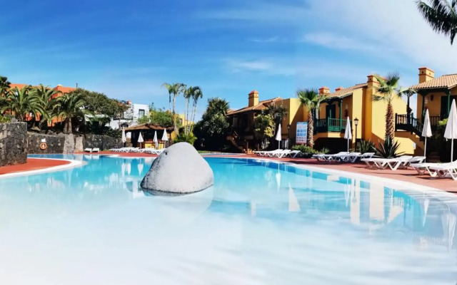 Apartamentos Oasis San Antonio