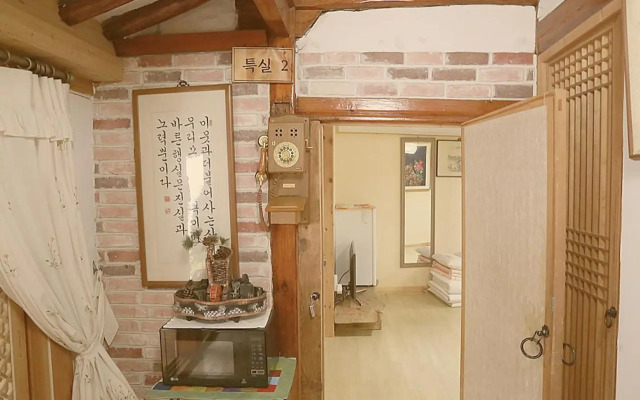 Hanok Story Guesthouse
