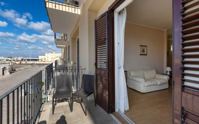 3709 Balconcino sul Rivellino by Barbarhouse