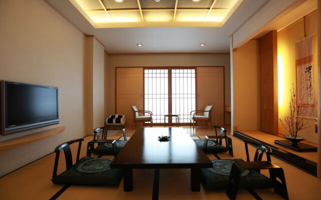 Hotel Shiragiku