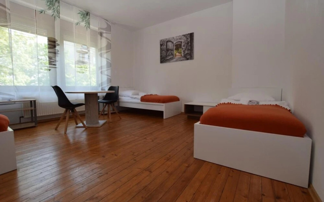 AB Apartment 82