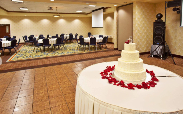 Holiday Inn Quincy East by IHG