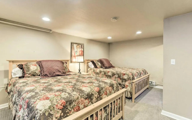 Yard & Grill: Centrally Located Denver Retreat!