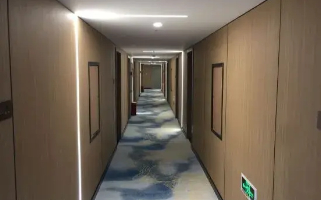 KaiBin Qingju Hotel (Jiuyanqiao Taikoo Li Store)