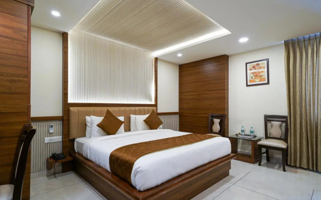 OYO Premium K R Puram