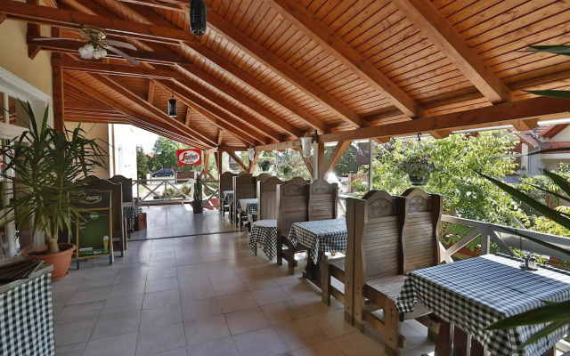 Hotel Francoise