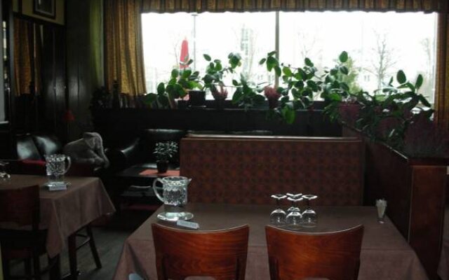Hotel Avion