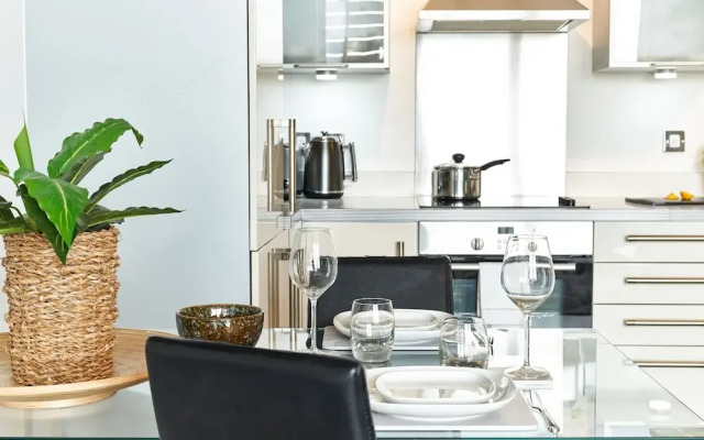 Vizion by ShortstayMK