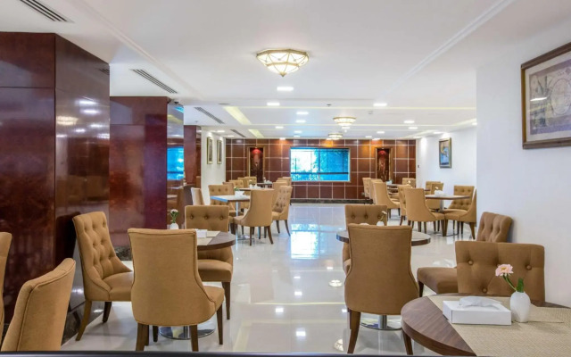 Gulf Court Hotel
