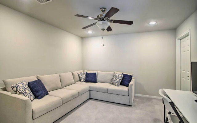 Modern Houston Townhome Near The Woodlands