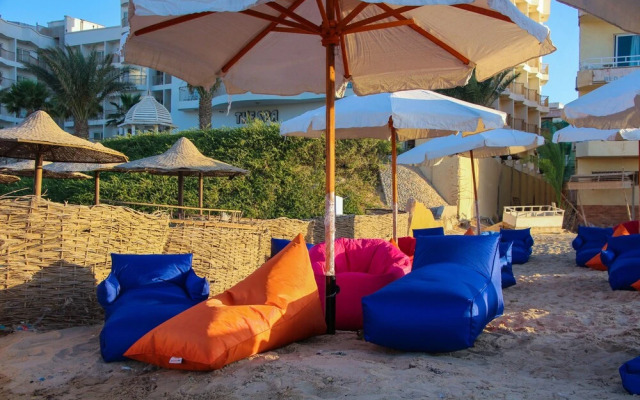 Boulevard Apartment Hotel