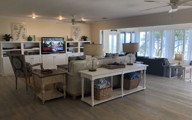 Beach House by Jekyll Realty