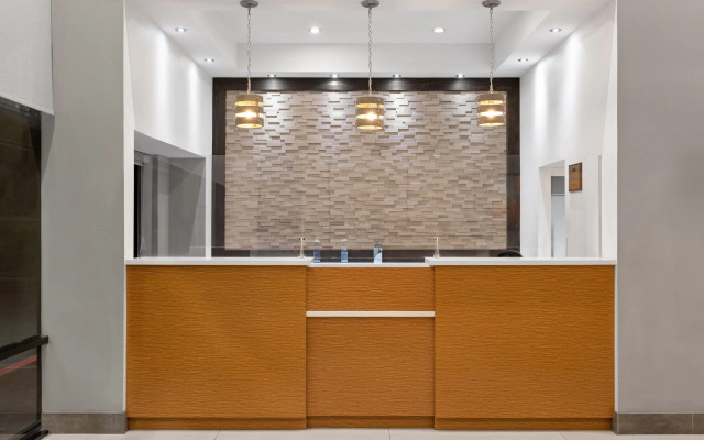 Travelodge Inn & Suites by Wyndham Anaheim on Disneyland Dr