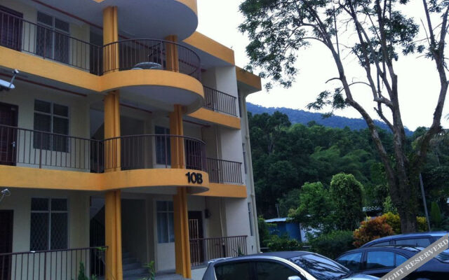 YC's Apartment @ Bayu Emas