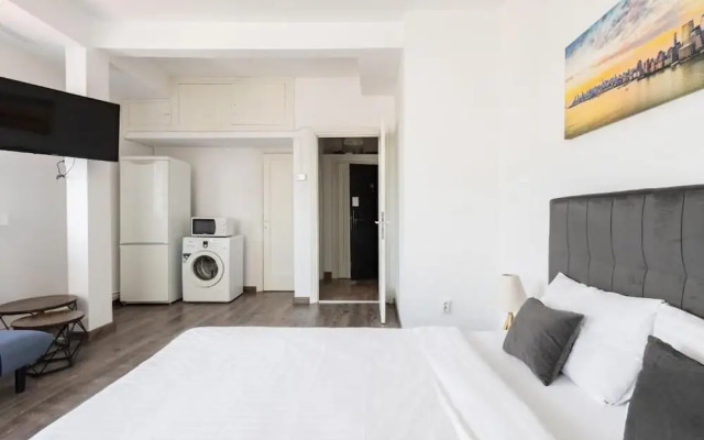 Downtown Victoria Apartments By CityBookings