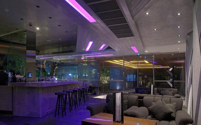 Hyatt Place Bangkok Sukhumvit 1