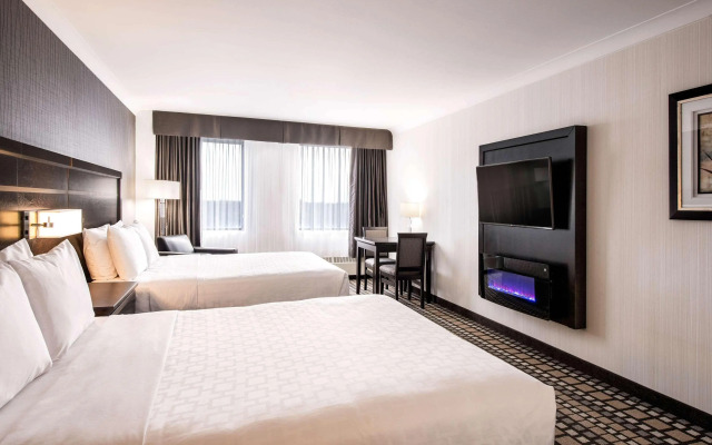 Clarion Hotel & Suites