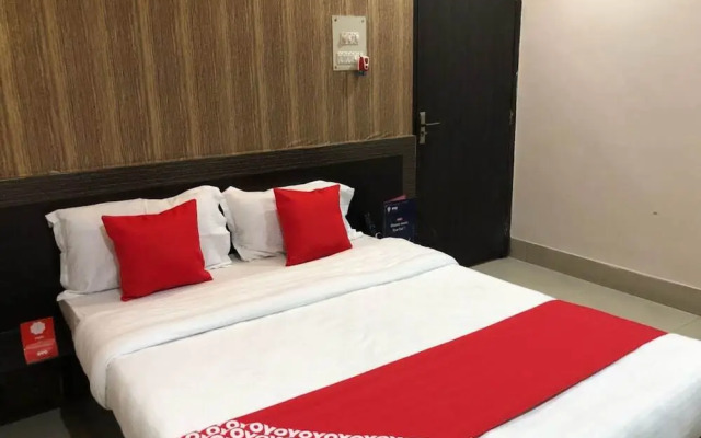 Hotel The Avenue by OYO Rooms