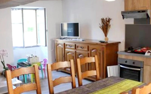 House With 2 Bedrooms in Champigny-sur-veude, With Enclosed Garden