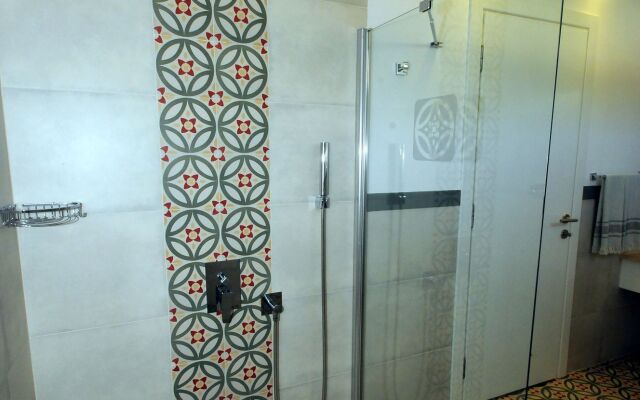 Sea Breeze Hotel & Apartments