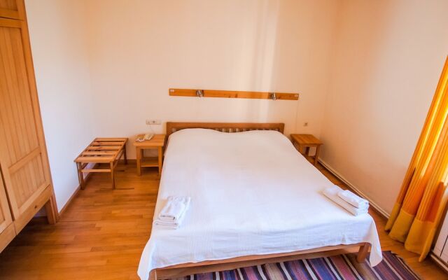 Hotel Mirhav