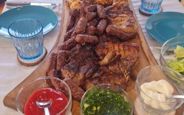 Shadesofblue M & M Sleeps 4 With Pool