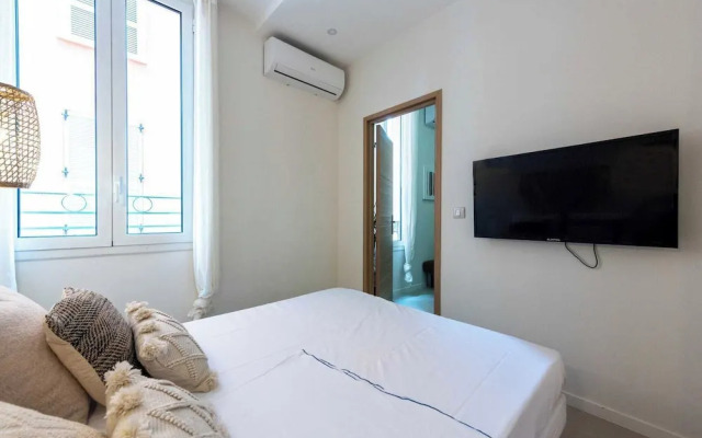 Modern Apartment -1bdr/4p - 300m From the Beach