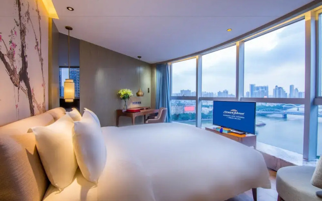 Howard Johnson Riverview Hotel Guangzhou
