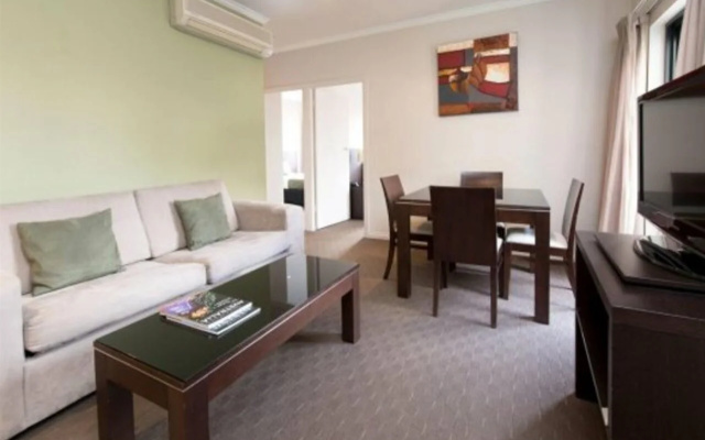 Frome Apartments