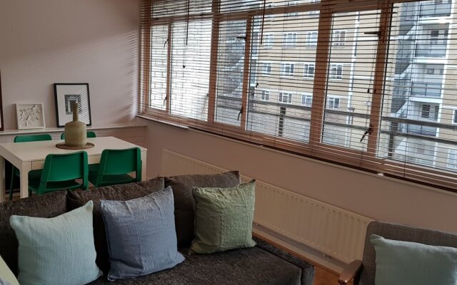 Bright 3 Bed in Central London