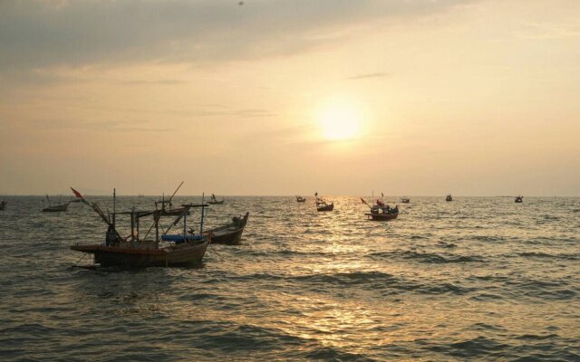 The Marina Sea View House Bangsaen