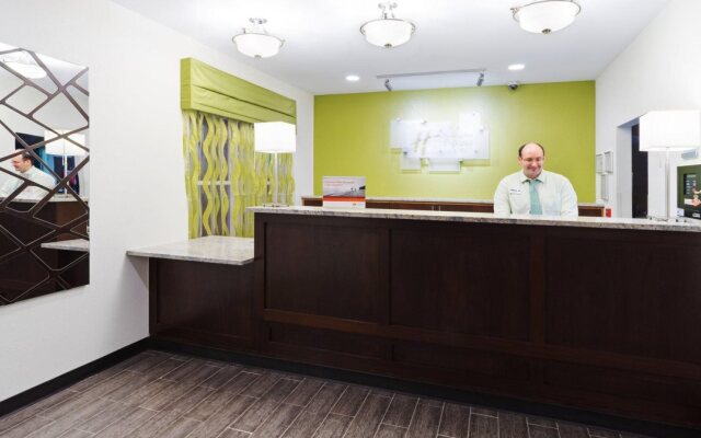 Holiday Inn Express & Suites Wyomissing by IHG