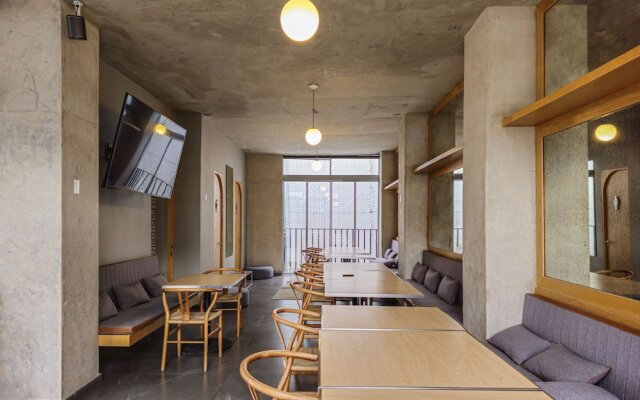 Casa Londres by Kukun